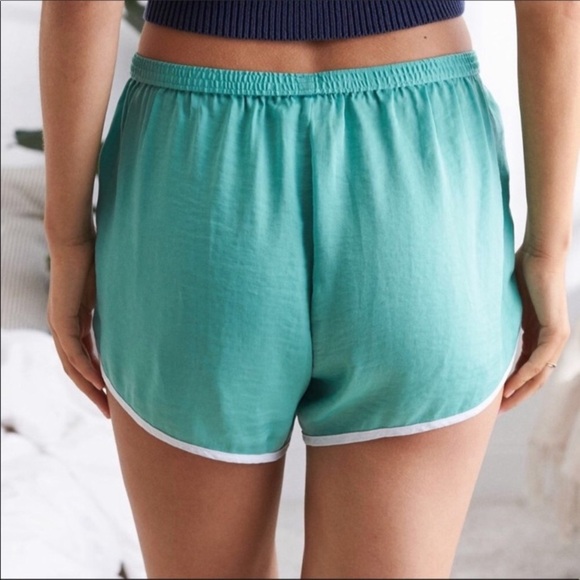 Aerie green satin track short size medium - Picture 4 of 9